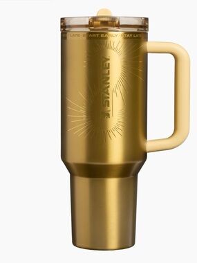 Stanley 40 oz. Quencher ProTour
Flip Straw Tumbler - Messi x Stanley 1913 Gold